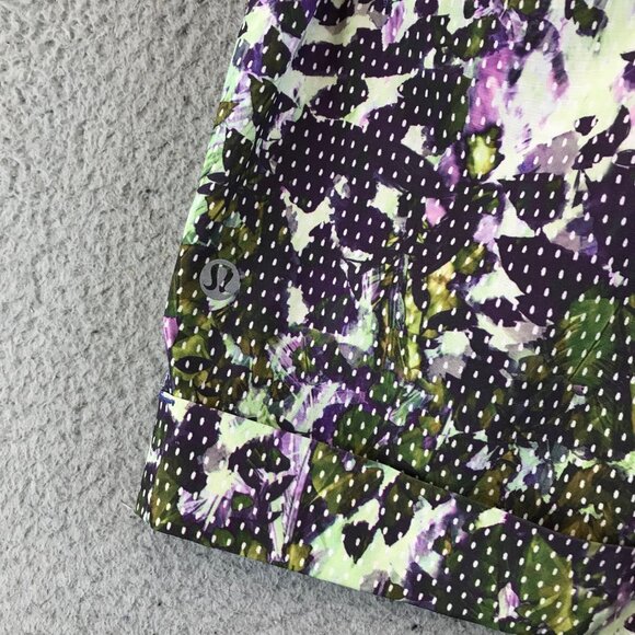 Lululemon Women Size 6‎ Spring Break Away Polka Dot Printed Cuffed Shorts - Picture 3 of 10